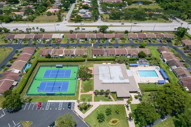 5370 Las Verdes Circle 221, Delray Beach, FL 33484