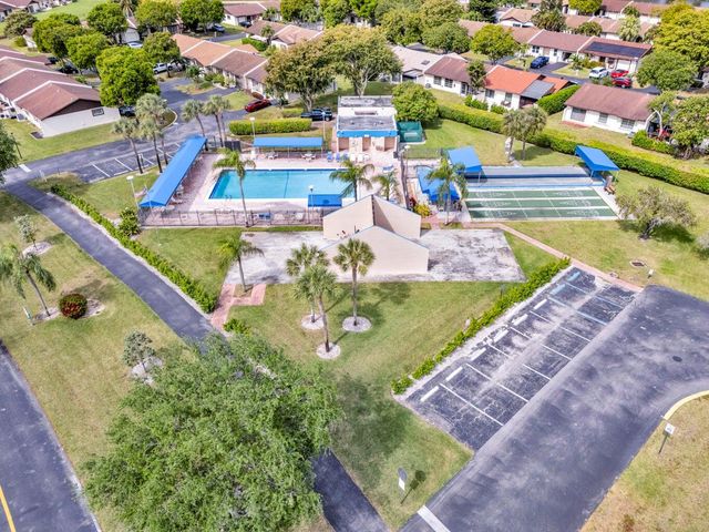5370 Las Verdes Circle 221, Delray Beach, FL 33484