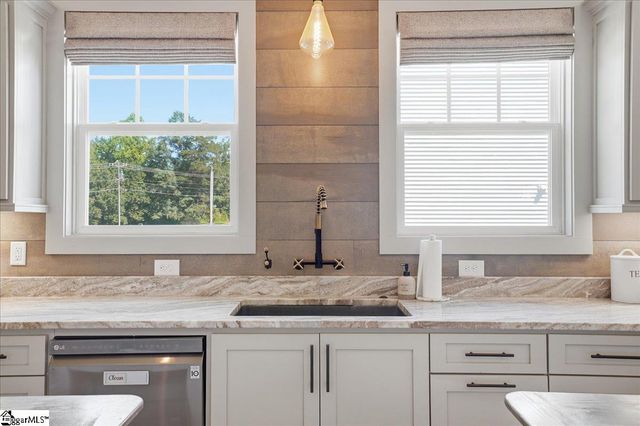 354 Old Rutherford Road, Taylors, SC 29687