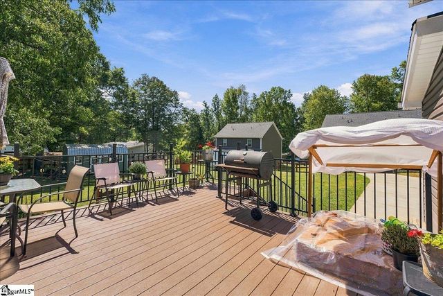 354 Old Rutherford Road, Taylors, SC 29687