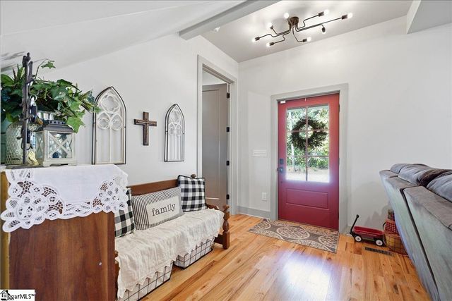 354 Old Rutherford Road, Taylors, SC 29687