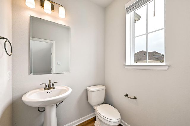 301 Banyon DR, Liberty Hill, TX 78642