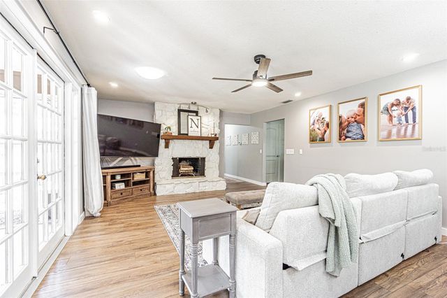 1107 OAKRIDGE MANOR DRIVE, Brandon, FL 33511