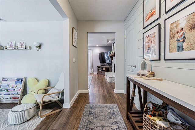 1107 OAKRIDGE MANOR DRIVE, Brandon, FL 33511