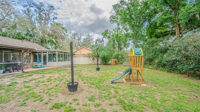 1107 OAKRIDGE MANOR DRIVE, Brandon, FL 33511