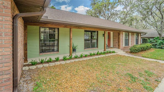 1107 OAKRIDGE MANOR DRIVE, Brandon, FL 33511