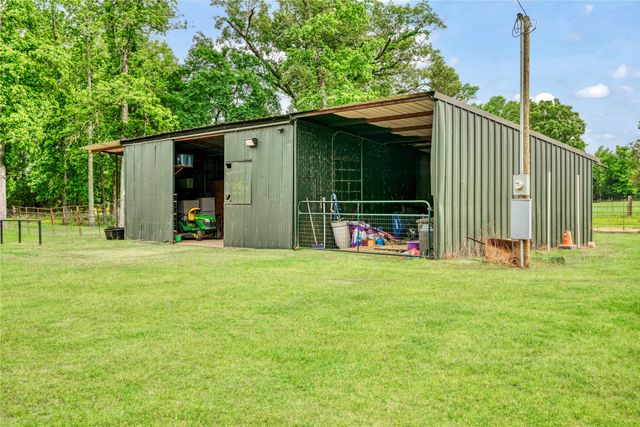 1105 County Road 1420, Bogata, TX 75417