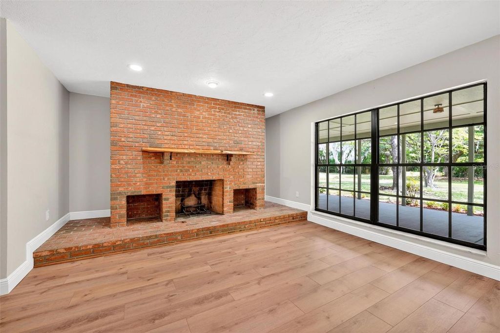 Image 16 of property listing at 2200 RETREAT ROAD, Geneva, FL 32732