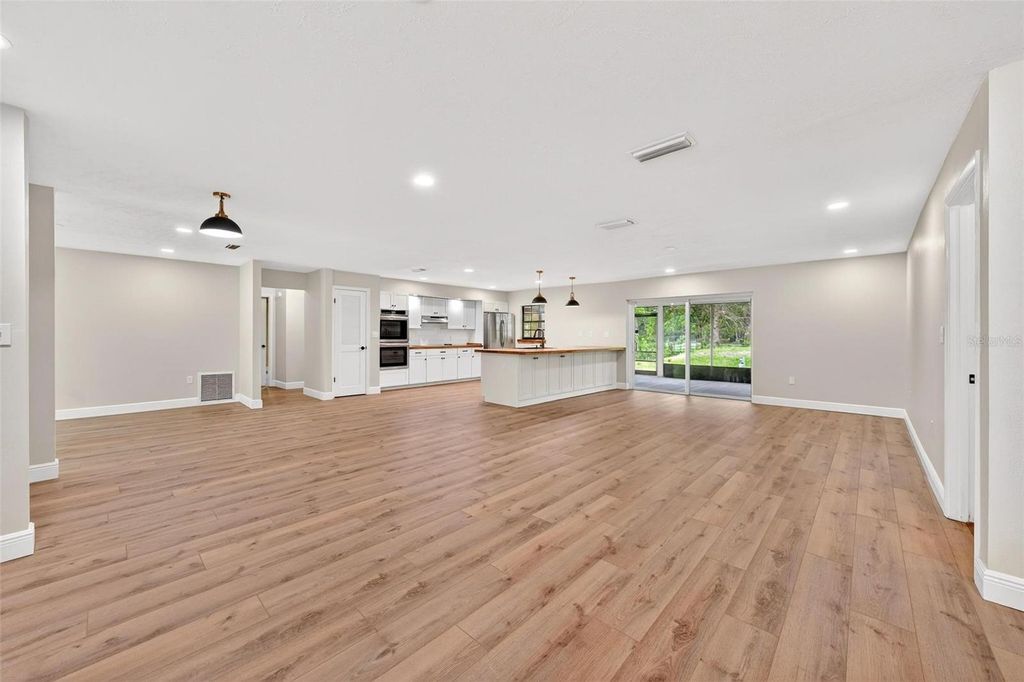 Image 17 of property listing at 2200 RETREAT ROAD, Geneva, FL 32732