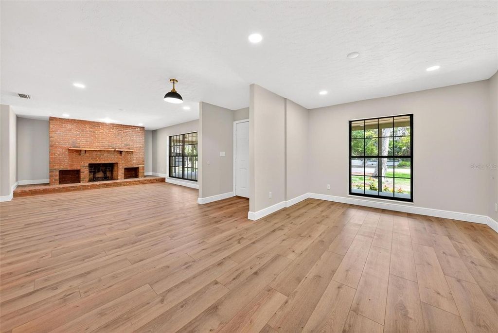 Image 19 of property listing at 2200 RETREAT ROAD, Geneva, FL 32732