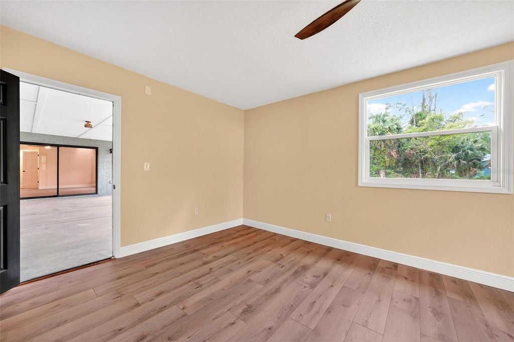 Image 28 of property listing at 2200 RETREAT ROAD, Geneva, FL 32732