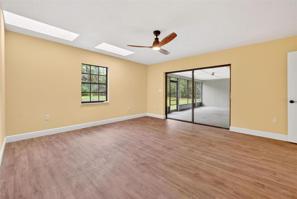 Image 36 of property listing at 2200 RETREAT ROAD, Geneva, FL 32732