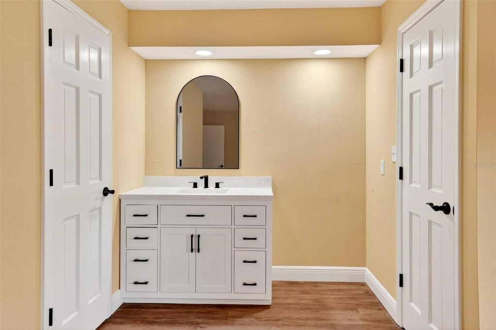 Image 37 of property listing at 2200 RETREAT ROAD, Geneva, FL 32732