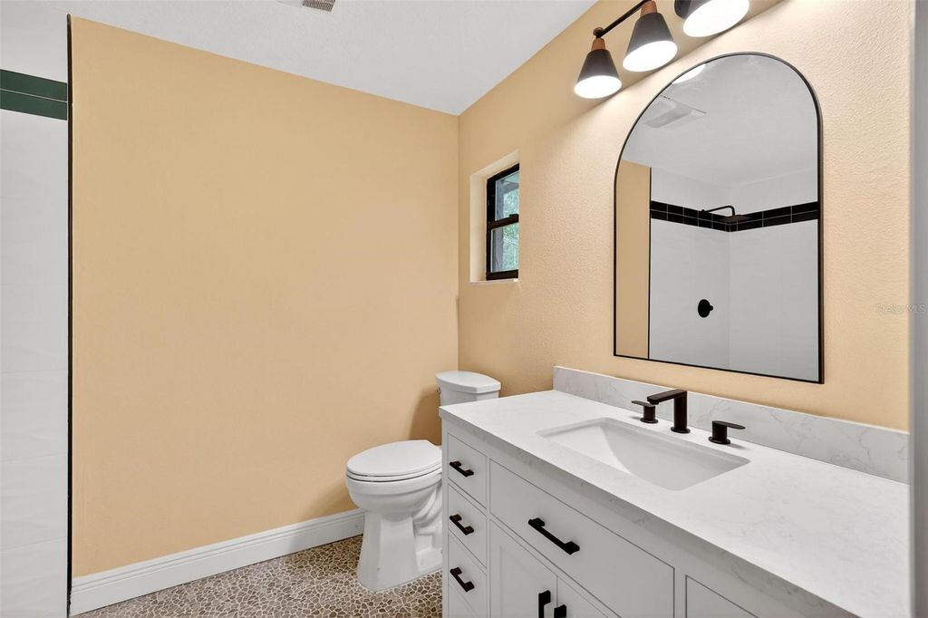 Image 42 of property listing at 2200 RETREAT ROAD, Geneva, FL 32732