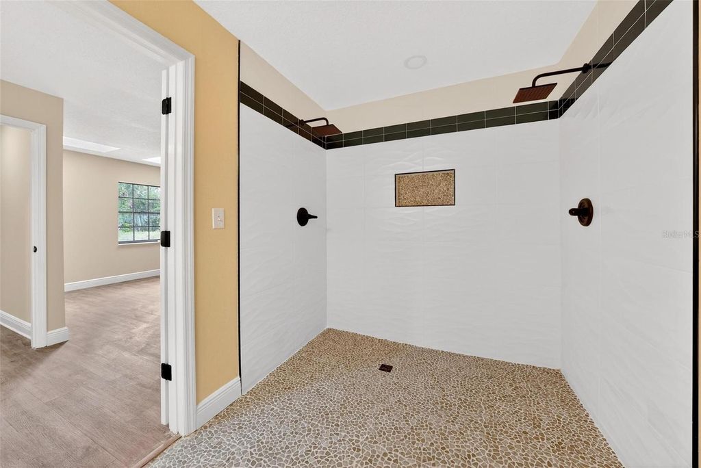 Image 44 of property listing at 2200 RETREAT ROAD, Geneva, FL 32732