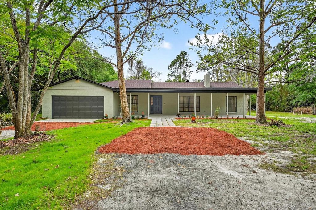 Image 6 of property listing at 2200 RETREAT ROAD, Geneva, FL 32732