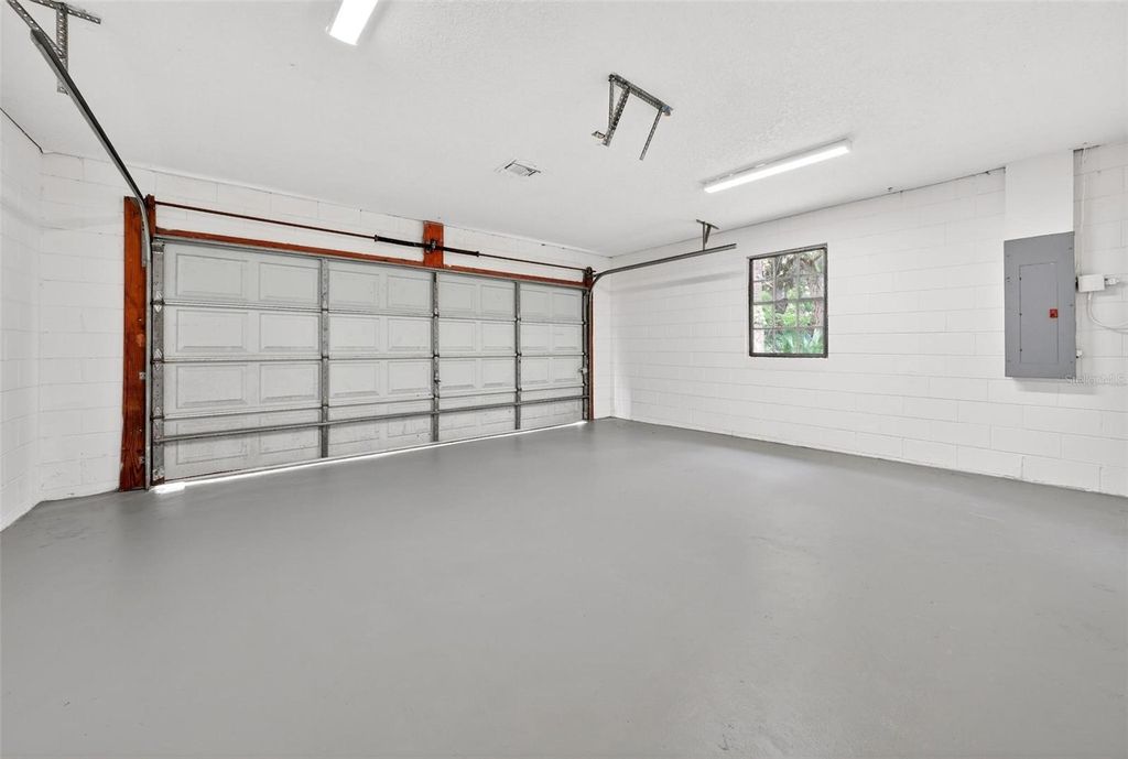 Image 51 of property listing at 2200 RETREAT ROAD, Geneva, FL 32732