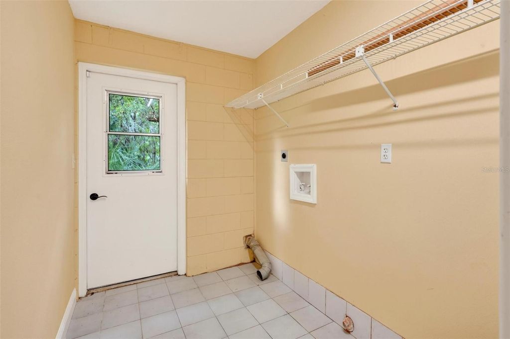 Image 52 of property listing at 2200 RETREAT ROAD, Geneva, FL 32732