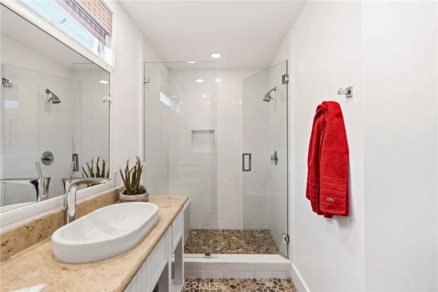 6910 W Oceanfront, Newport Beach, CA 92663