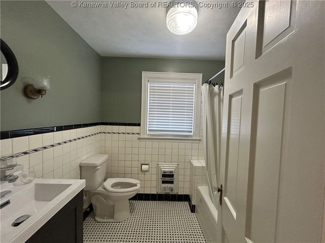 1510 Kanawha Boulevard W, Charleston, WV 25387