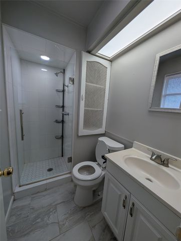 818 Calvin Drive, Garland, TX 75041