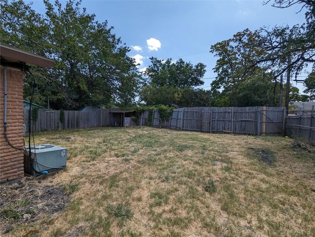 818 Calvin Drive, Garland, TX 75041