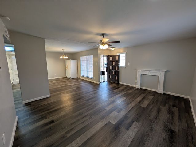 818 Calvin Drive, Garland, TX 75041