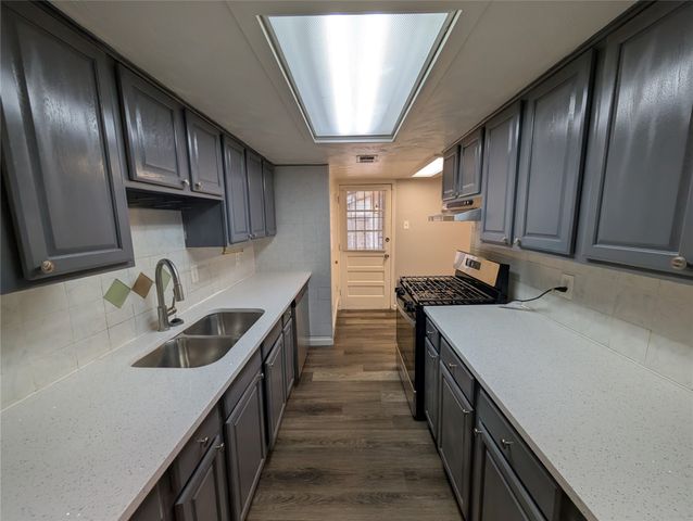 818 Calvin Drive, Garland, TX 75041