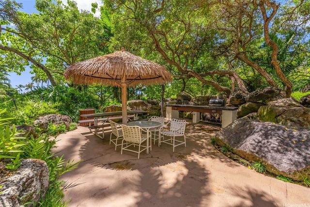 531 Hahaione Street 6C, Honolulu, HI 96825