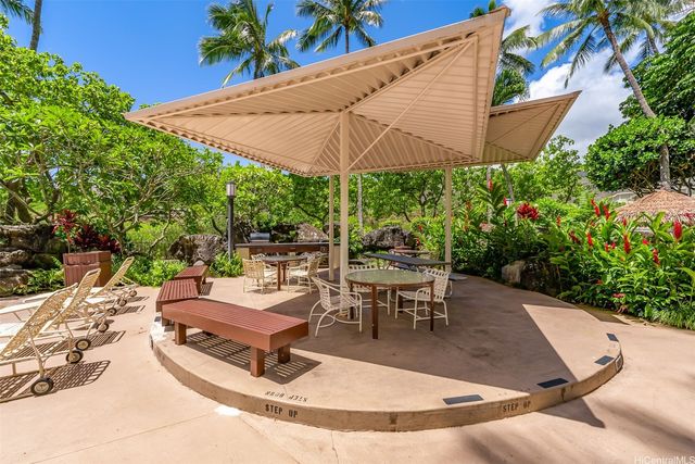 531 Hahaione Street 6C, Honolulu, HI 96825