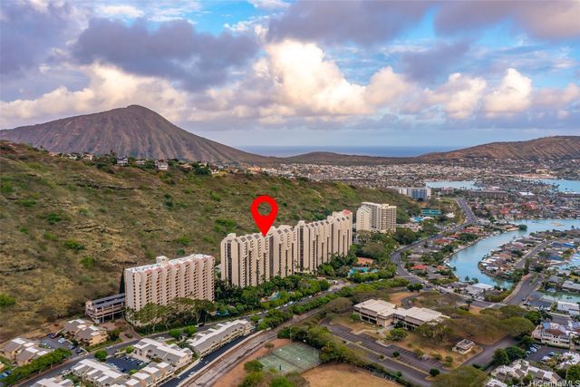 531 Hahaione Street 6C, Honolulu, HI 96825