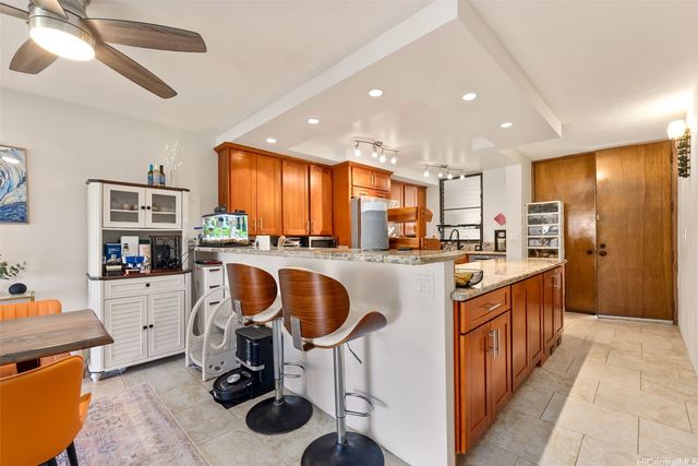 531 Hahaione Street 6C, Honolulu, HI 96825
