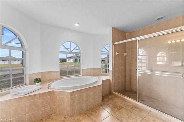 1317 NE 5th PL, Cape Coral, FL 33909