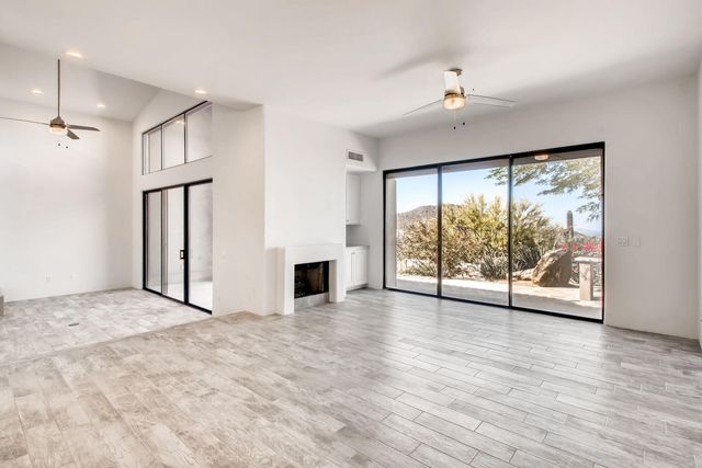 11015 E DESERT VISTA Drive, Scottsdale, AZ 85255