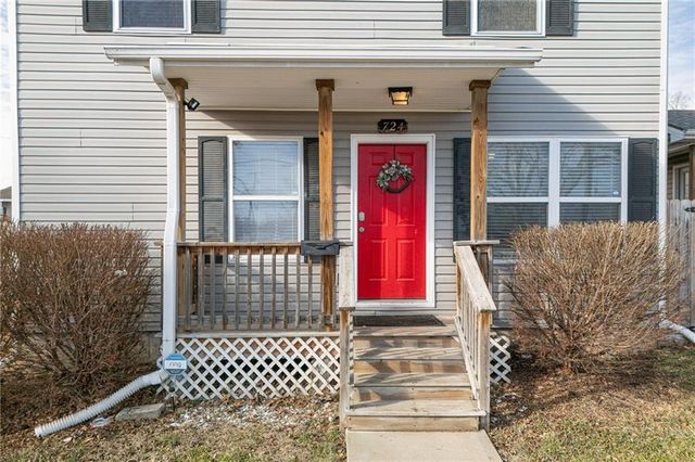 724 S 21st Street, St Joseph, MO 64507