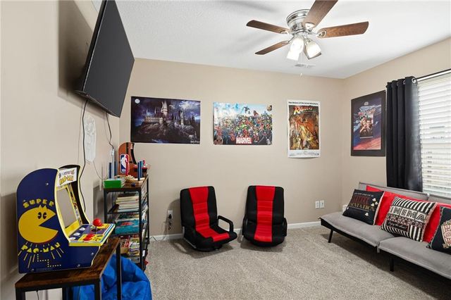 724 S 21st Street, St Joseph, MO 64507