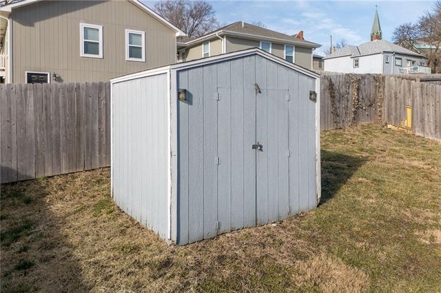 724 S 21st Street, St Joseph, MO 64507