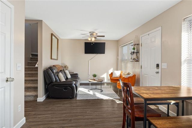 724 S 21st Street, St Joseph, MO 64507