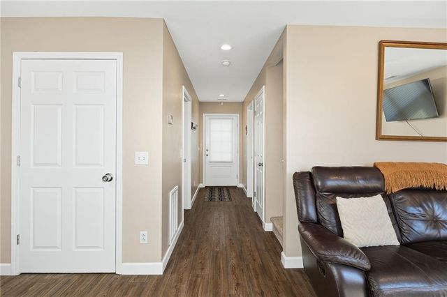 724 S 21st Street, St Joseph, MO 64507