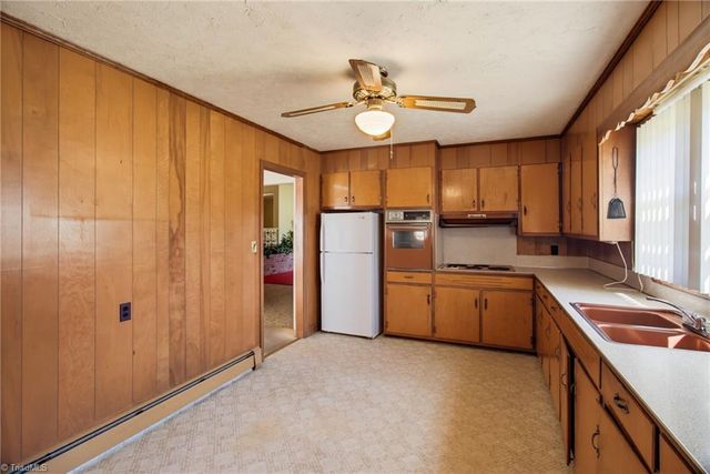 1878 Stemp Everhart Road, Thomasville, NC 27360