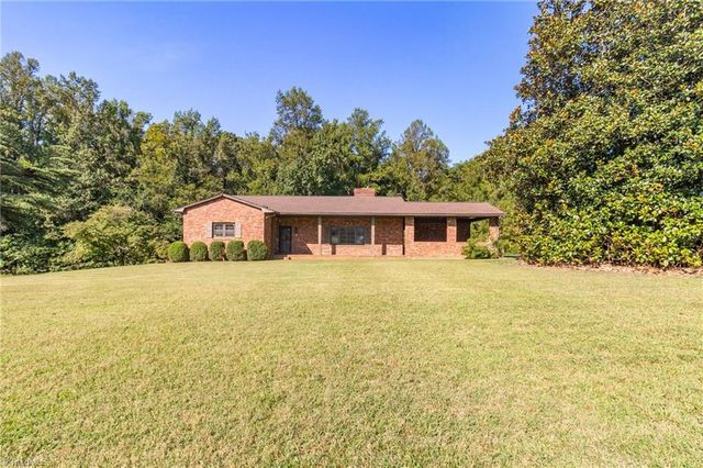 1878 Stemp Everhart Road, Thomasville, NC 27360