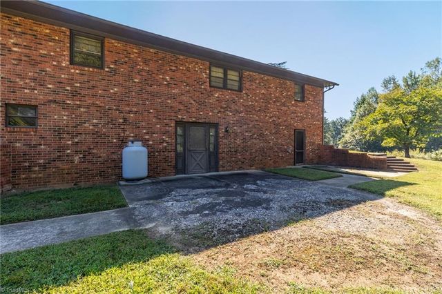 1878 Stemp Everhart Road, Thomasville, NC 27360