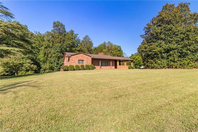 1878 Stemp Everhart Road, Thomasville, NC 27360