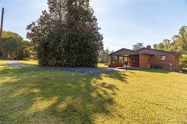 1878 Stemp Everhart Road, Thomasville, NC 27360