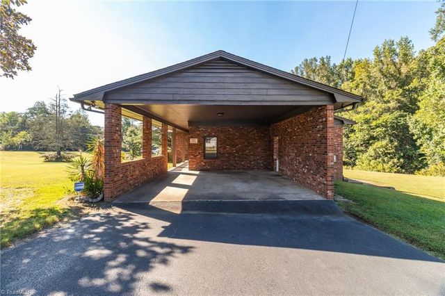 1878 Stemp Everhart Road, Thomasville, NC 27360