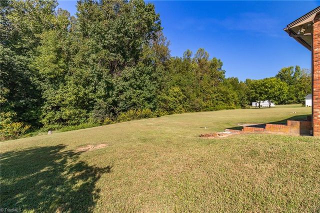 1878 Stemp Everhart Road, Thomasville, NC 27360