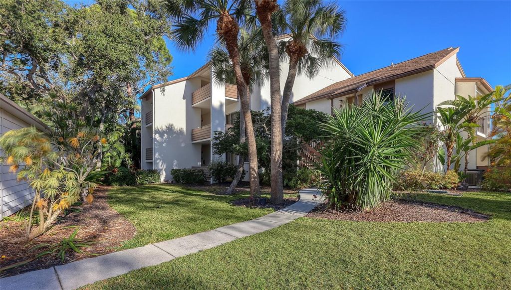 Image 1 of property listing at 1196 BIRD BAY WAY 310, Venice, FL 34285