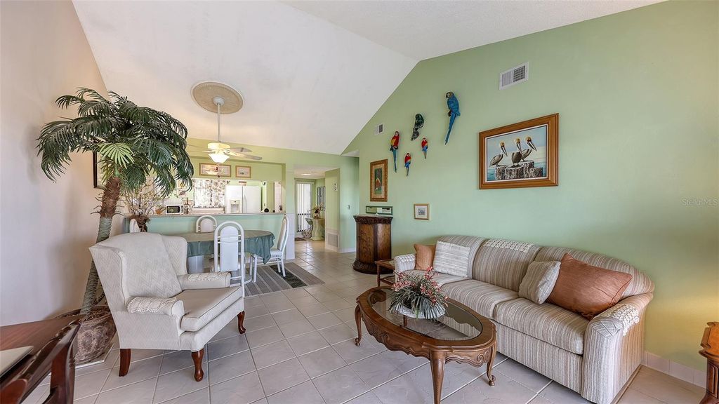 Image 10 of property listing at 1196 BIRD BAY WAY 310, Venice, FL 34285