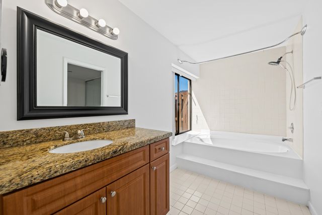 639 Executive Center Drive O-105, West Palm Beach, FL 33401