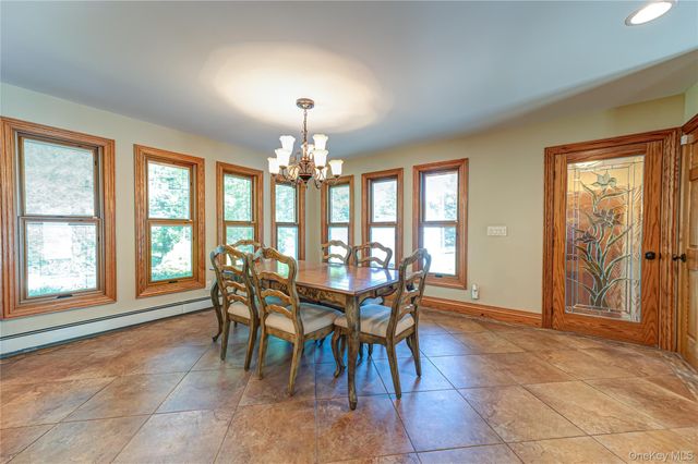 130 N Country Road, Shoreham, NY 11786
